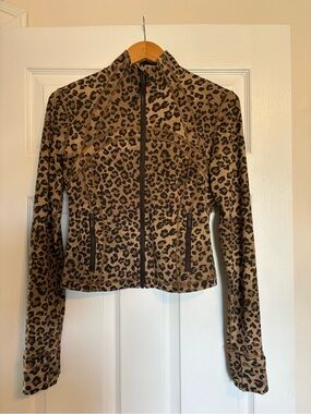 BNWT viral leopard lululemon Define Cropped Jacket, 8